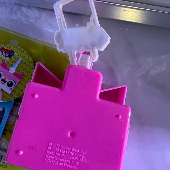🌻5/$30🌻 🆕 McDonald Toy x 2 Lego Movie Happy Meal Toy UniKitty #7 - Picture 5 of 6